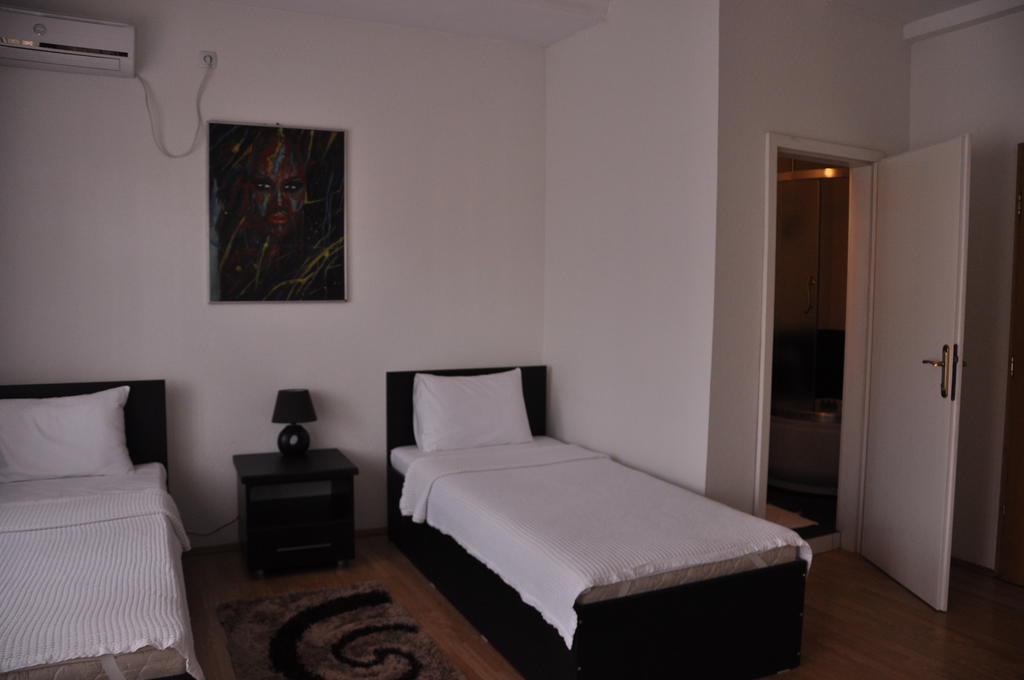 Hotel Cleon Prizren Zimmer foto